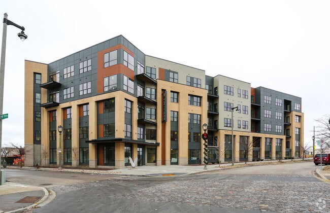 Vim Vigor Lofts, Milwaukee, WI 53205 - photo 2