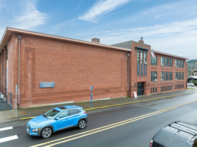 St John the Apostle Catholic School serves grades K-12 on 5th St in Oregon City.