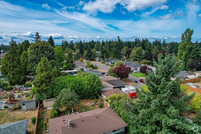 Cedarhurst is Rich with Natural Beauty.