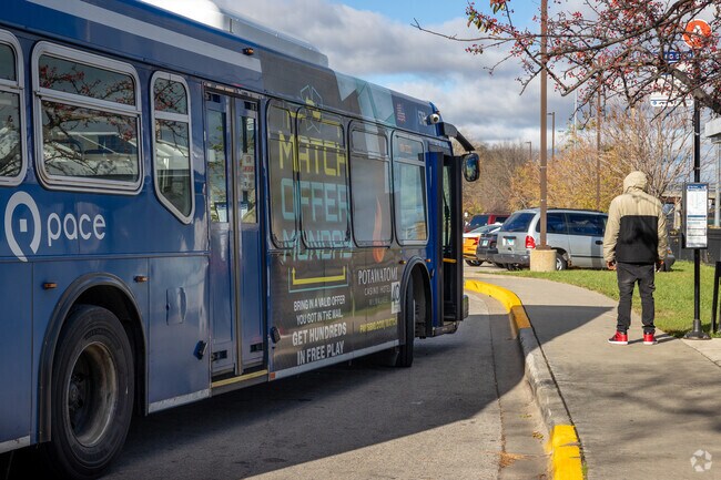 The Pace Bus network quickly connects Glenwood Heights residents around town.