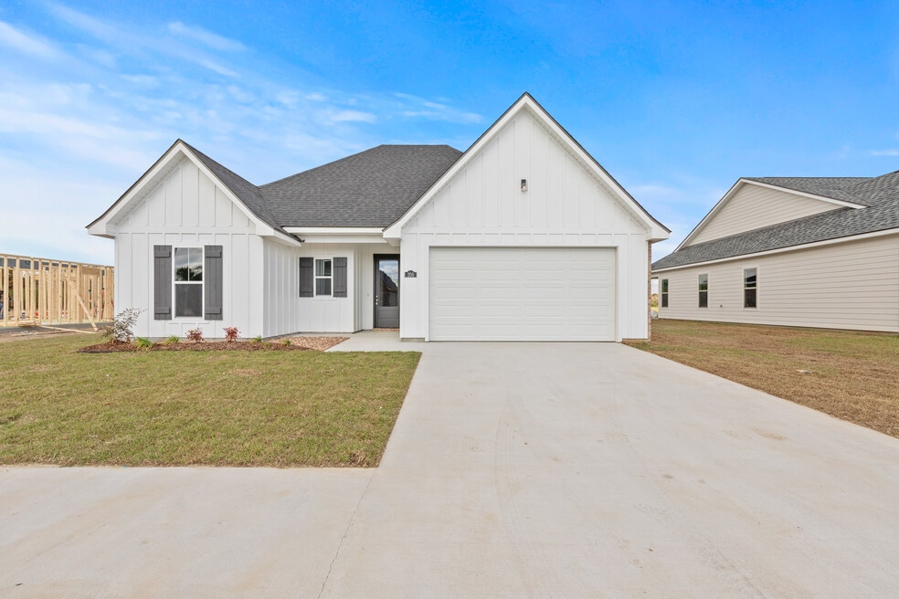 208 Long Creek Ln, Scott, LA 70583 - photo 1