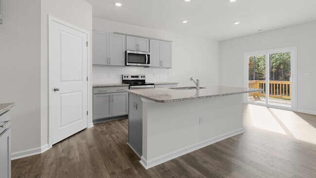 60 Charlies Bend Way, Spring Lake, NC 28390 - photo 5