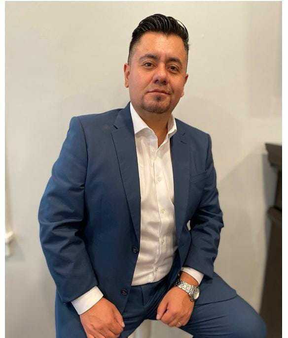 Agent Photo