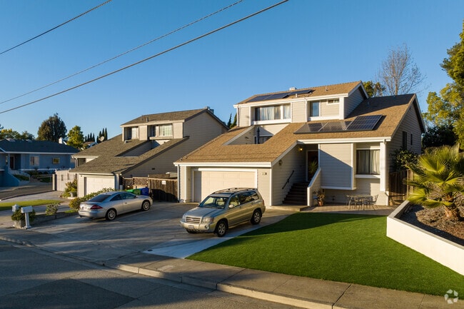 The Fairview neighborhood offers many different styles of homes.