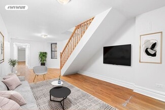 11 1/2 W 84th St, New York, NY 10024