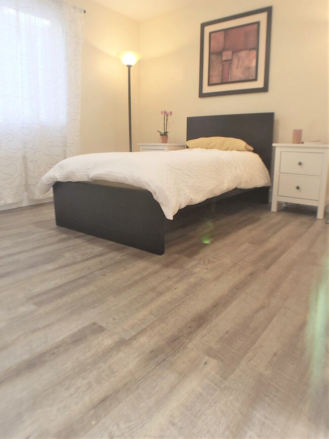 5421 Market St unit C, Emeryville, CA 94608 - photo 4