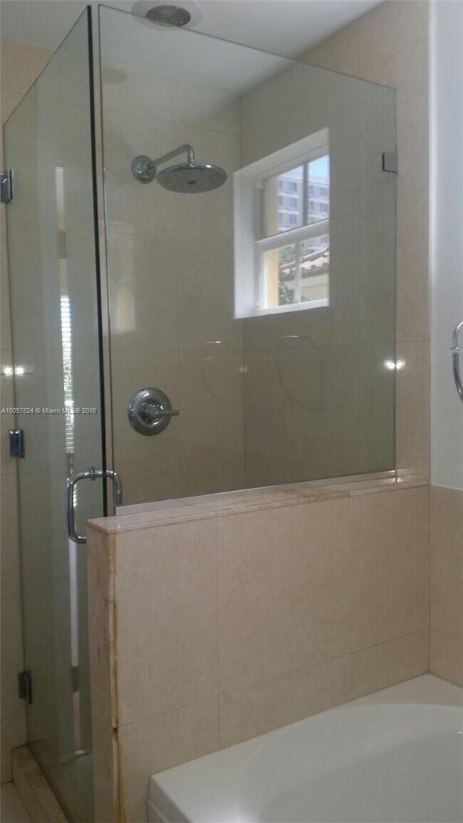 18429 NE 28th Ave, North Miami Beach, FL 33160 - photo 6