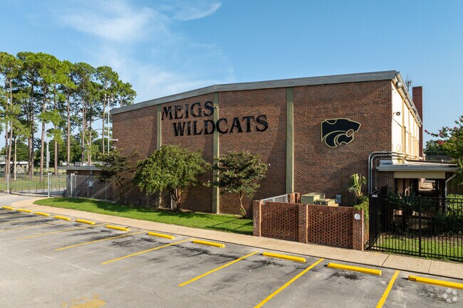 Clifford Meigs Middle School is the local public school for grades six through eight.