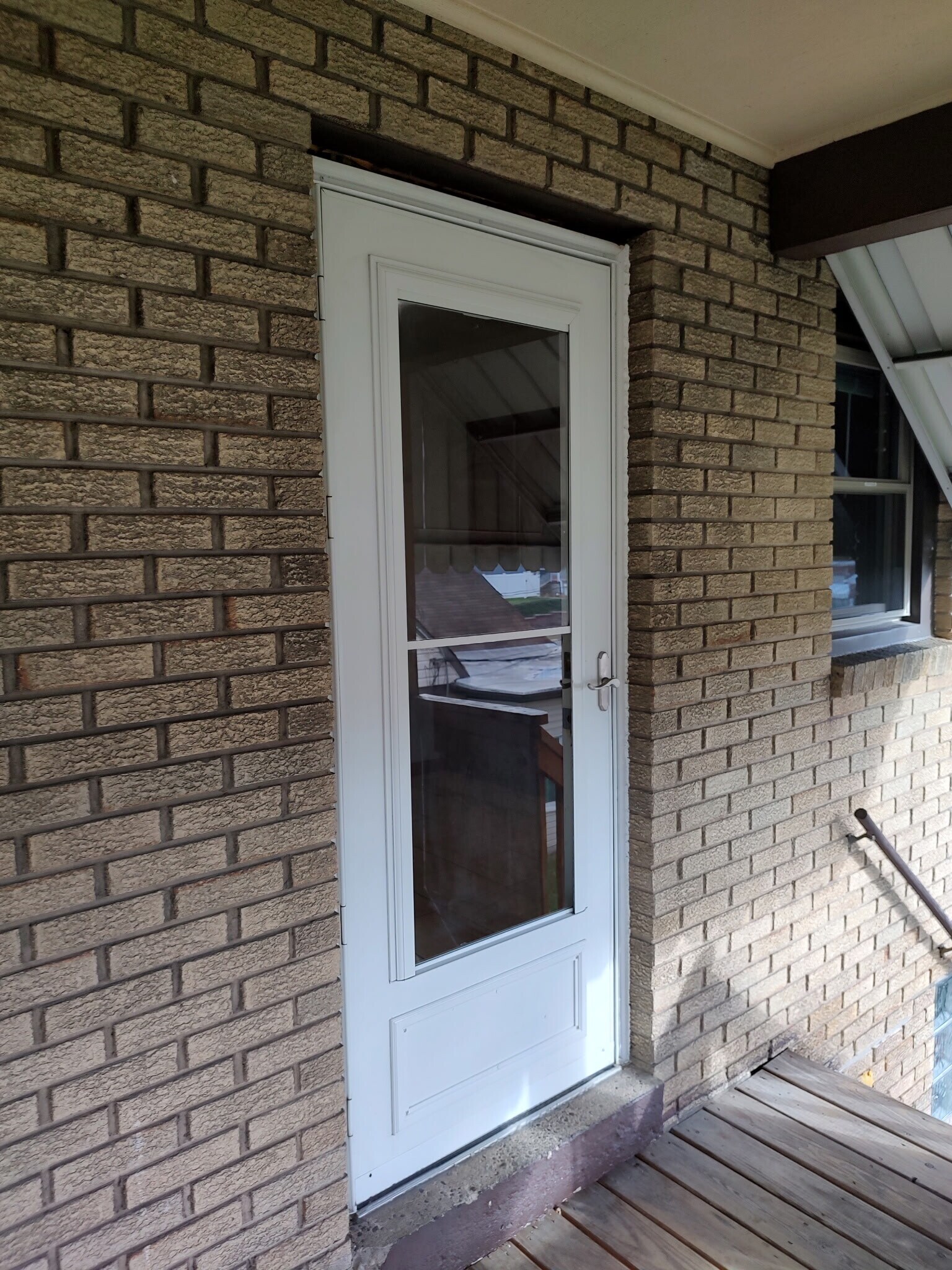 537 Sewickley St unit 2 Rear, Greensburg, PA 15601 - photo 1