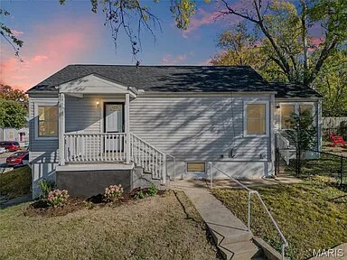 8600 Mathilda Ave, Saint Louis, MO 63123 - photo 2
