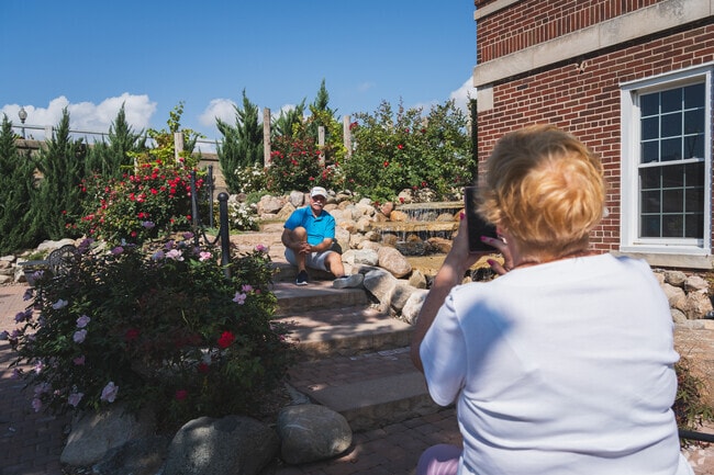 There are so many beautiful spots along the River Raisin to stop and take pictures.