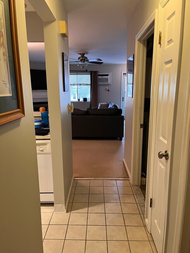 8 Rose Ln unit 8 Rose lane unit 221, Danbury, CT 06811 - photo 7