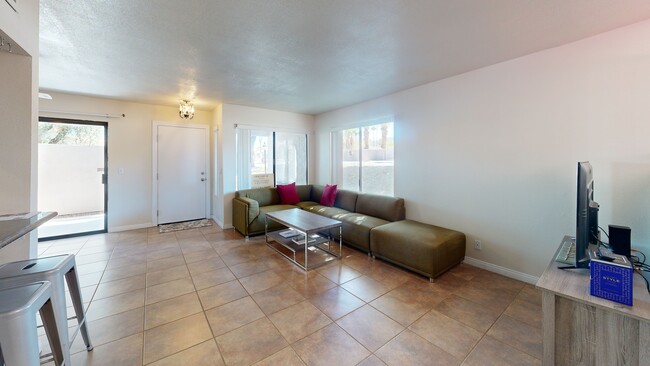 45451 Lupine Ln unit 30, Palm Desert, CA 92260 - photo 3