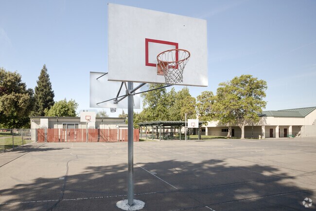 Twin Oaks Elementary Playground-1
