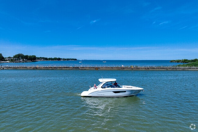 Huron’s convenient waterfront access makes it a popular spot for recreation among both year-round and seasonal residents.