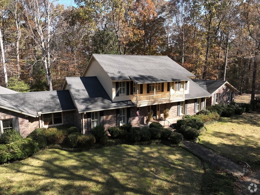 601 Glen Oaks Cir, Jasper, AL 35504 - photo 2