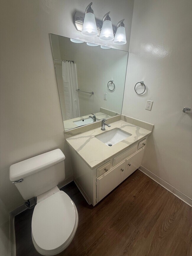 11105 Rose Ave unit 209, Los Angeles, CA 90034 - photo 6