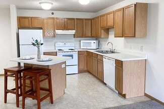 2010 27th St SE, Saint Cloud, MN 56304
