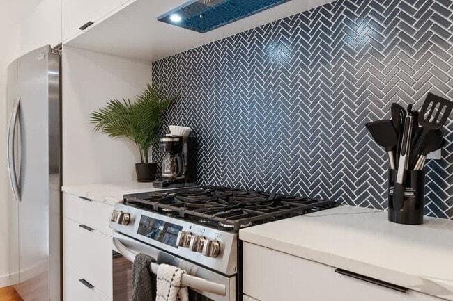 1240 Butterfield Way, Pittsburgh, PA 15212 - photo 7