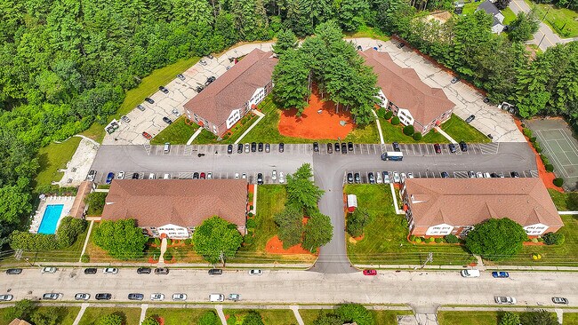 Devonshire Village, Manchester, NH 03102 - photo 2