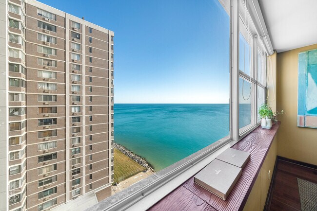 Shoreline Towers Condominiums unit 15O, Chicago, IL 60660 - photo 3