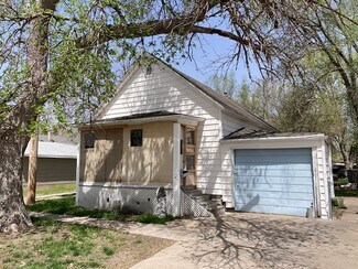 611 N Adams St, Grand Island, NE 68801