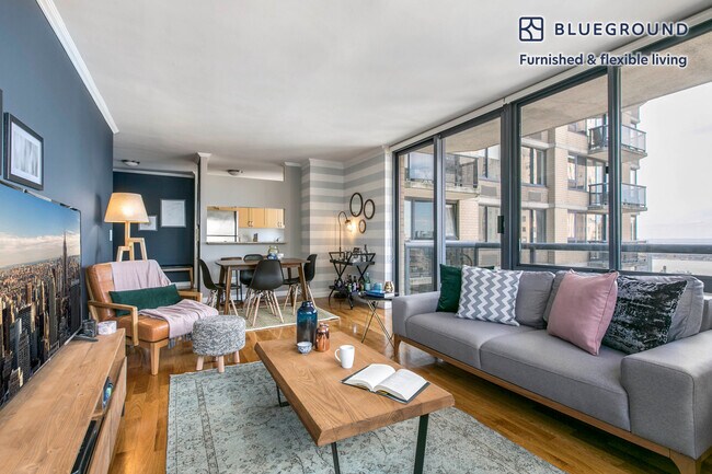 235 W 48th St unit FL37-ID70, New York, NY 10036 - photo 3