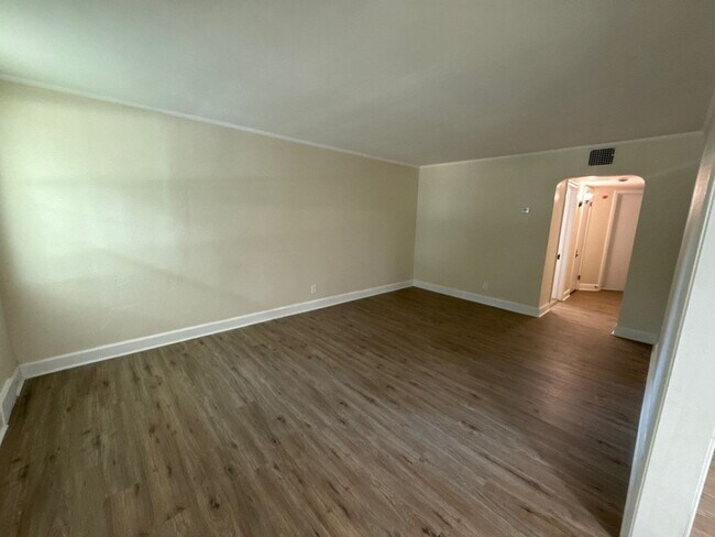 15519 Plainview Ave, Detroit, MI 48223 - photo 6