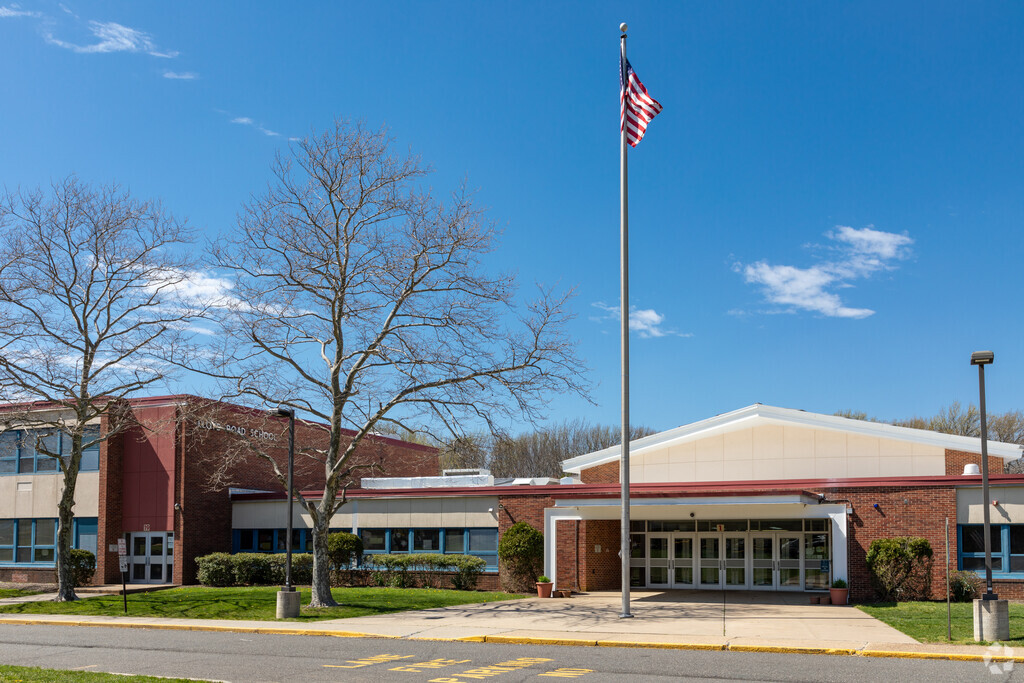 Lloyd Road Elementary School serves students in Aberdeen Township, NJ.