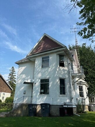 301 N Main St Unit 3, Reeseville, WI 53579