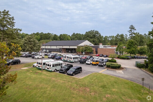 Durham Academy in Garrett emphasizes community service.