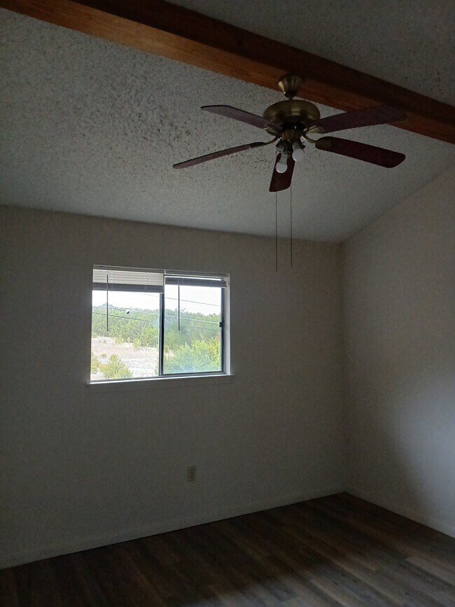 913 N 7th St unit C, Copperas Cove, TX 76522 - photo 5