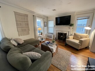30 Harris St Unit 2, Brookline, MA 02446