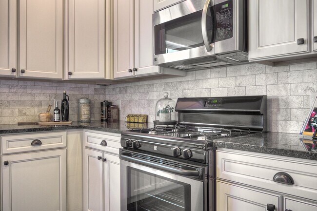 4095 Silverton Dr unit 36489937, Holland, MI 49424 - photo 2