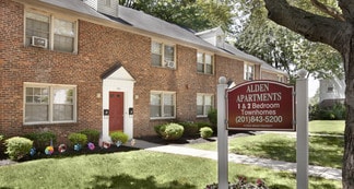 552 Alden Dr, Rahway, NJ 07065
