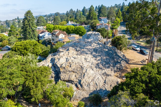 Volcanic rock outcroppings are numerous in Thousand Oaks.
