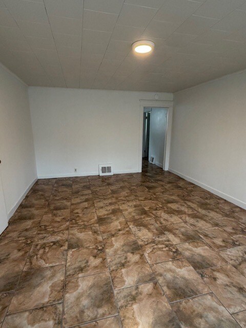 91 Crocker Blvd unit 1, Mount Clemens, MI 48043 - photo 4