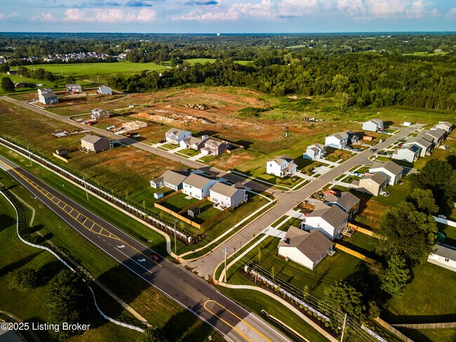 11113 Compass Ave, Louisville, KY 40229 - photo 5