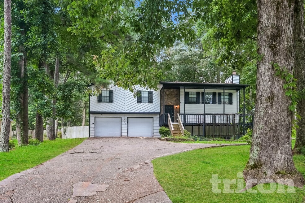 438 Russell Rd, Lawrenceville, GA 30043 - photo 1