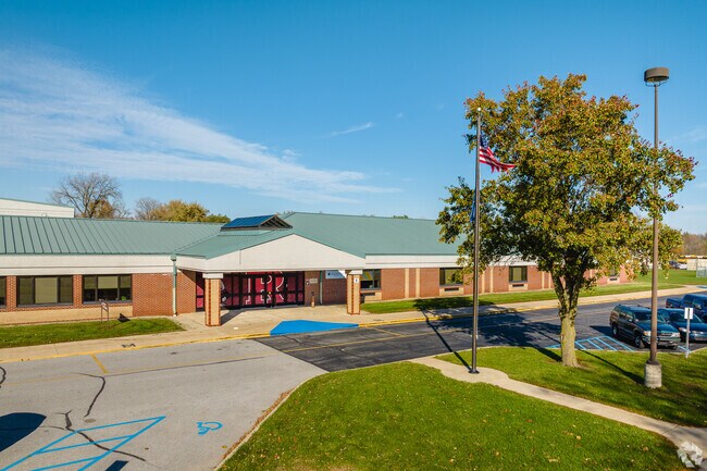 Van Rensselaer Elementary is a well rated public school with about 347 students in grades 1-5.