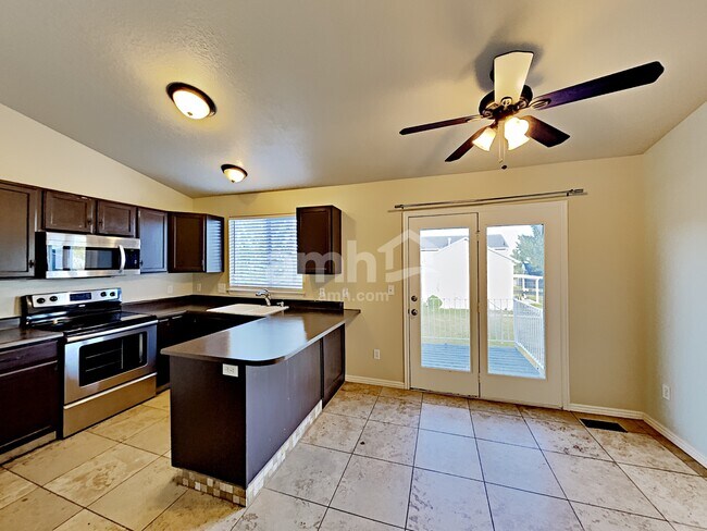 5397 S 4200 W, Roy, UT 84067 - photo 3