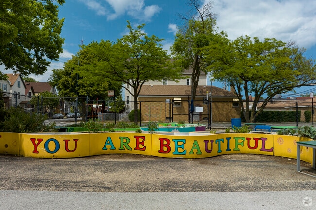 Linne Elementary School has beautiful murals that inspire students.