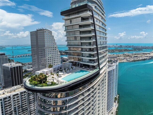 Aston Martin Residences unit 1604, Miami, FL 33131 - photo 2