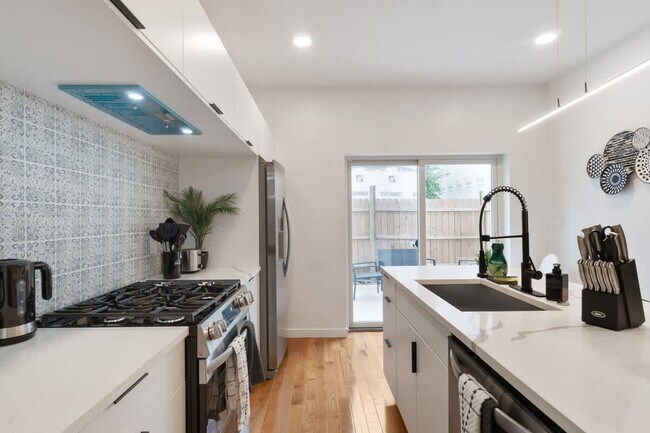 1238 Butterfield Way, Pittsburgh, PA 15212 - photo 6