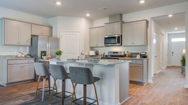 411 Mistflower Ln, Moncks Corner, SC 29461 - photo 4