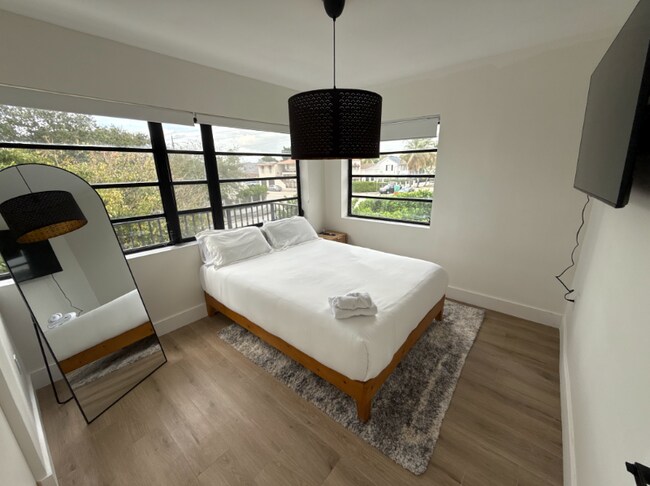 1716 SW 11th St unit 3, Miami, FL 33135 - photo 4