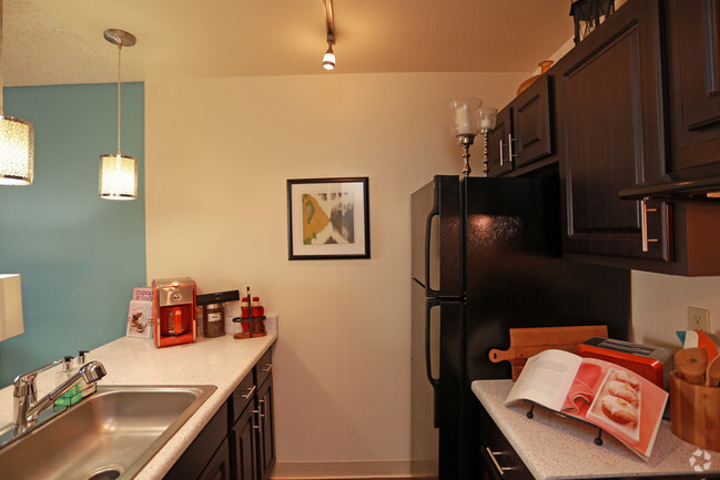 1BR, 1BA - The Birch