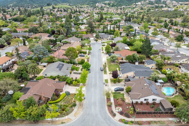 Glenview Serenity blends privacy and community, with homes nestled among trees and winding roads.