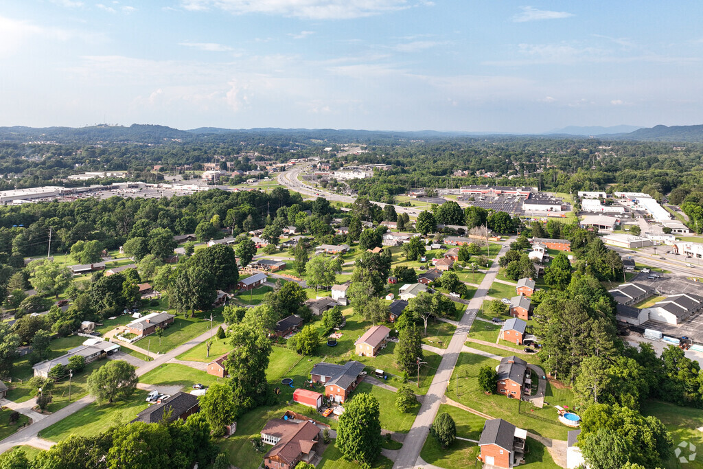 6839 Tall Shadow Ln, Knoxville, TN 37938