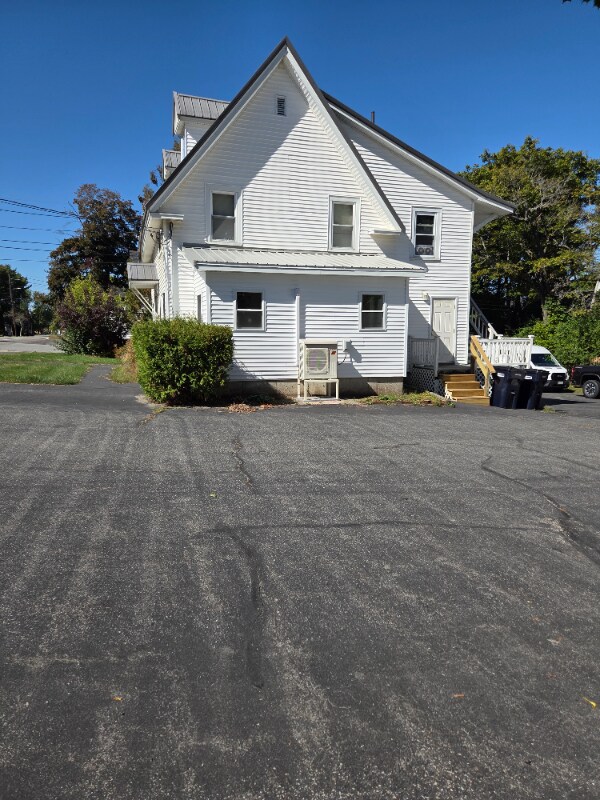 333 Ohio St unit 1, Bangor, ME 04401 - photo 2